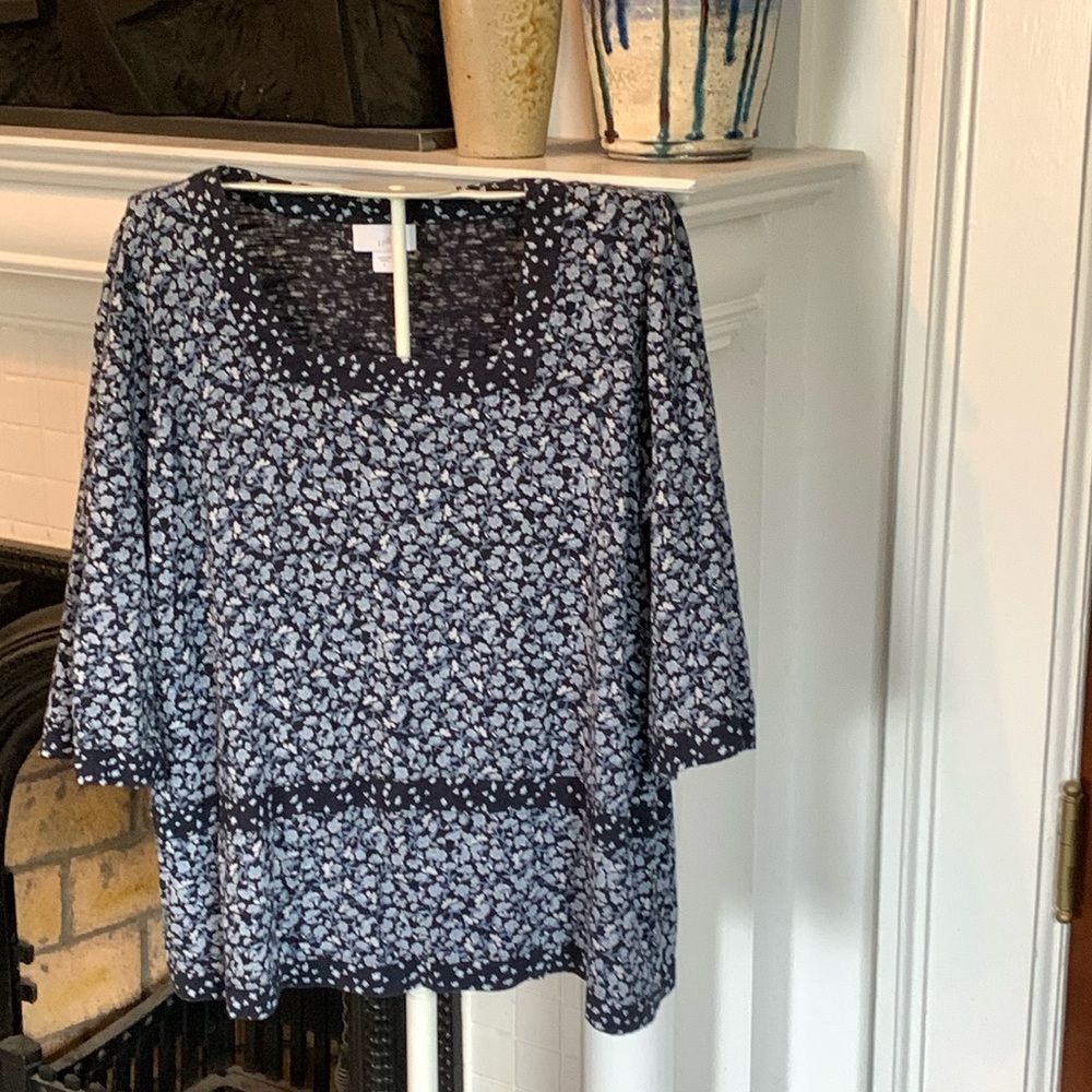 J.jill kimono sleeved top. Worn about 4x